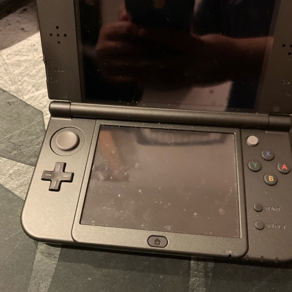 Nintendo 3DS - Picture 3 of 6